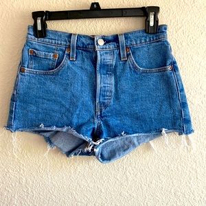 Levi shorts 501